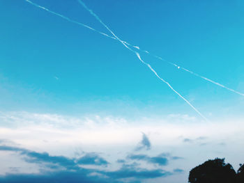 Low angle view of vapor trail in sky