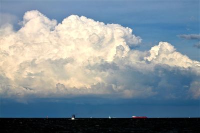 Huge cloud above the ocean