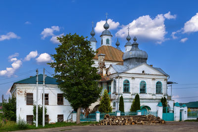 Church of the trinity in lezhnevo village, russia