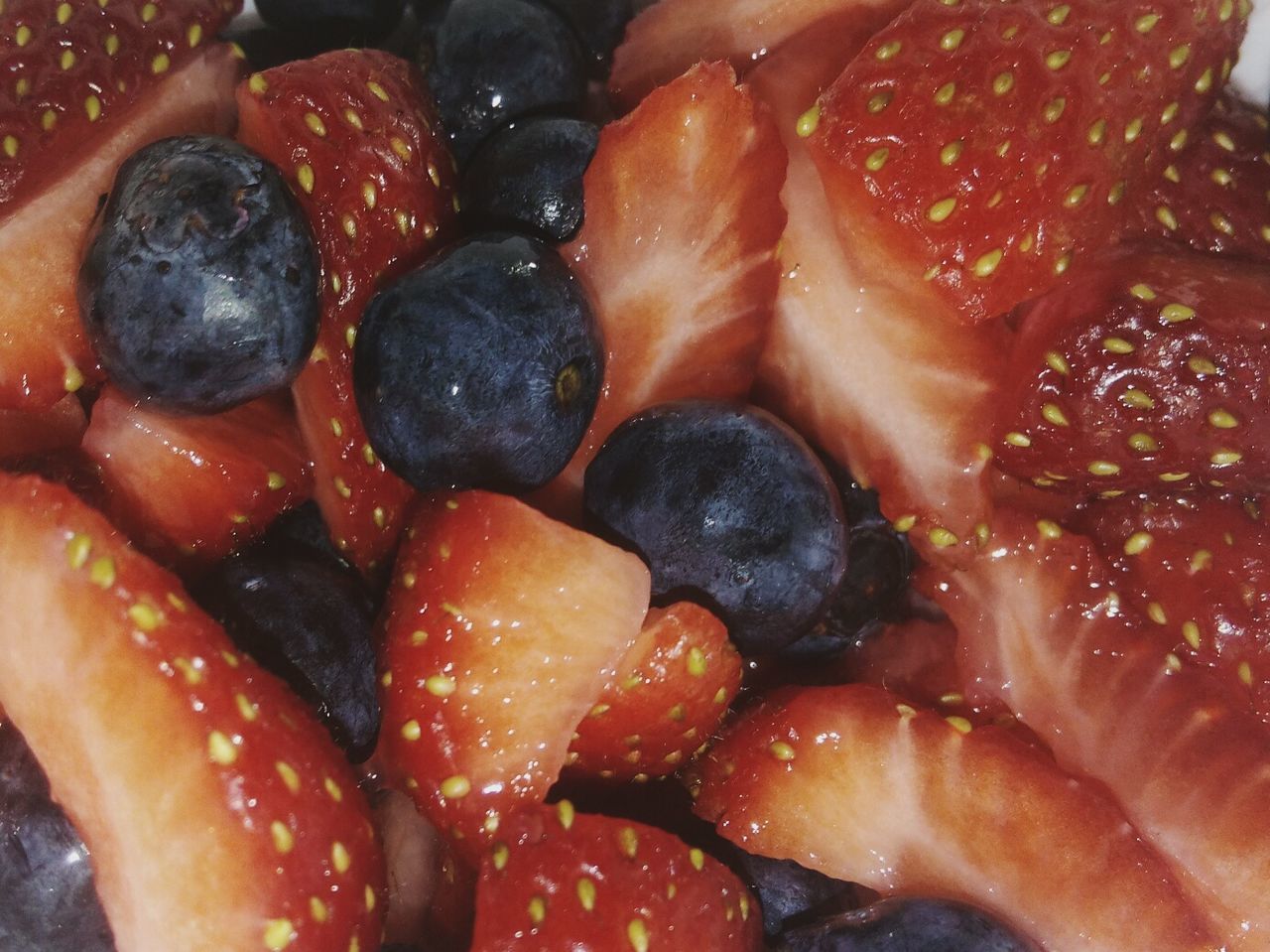 food and drink, food, healthy eating, fruit, freshness, full frame, wellbeing, berry fruit, backgrounds, still life, no people, close-up, strawberry, blueberry, red, large group of objects, indoors, abundance, ready-to-eat, choice, ripe, temptation