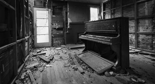 Abandoned piano