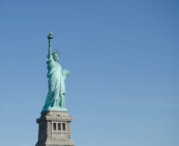 Here she is. beautiful and imposing. statue of liberty.