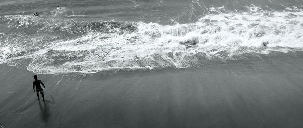 Waves splashing on shore