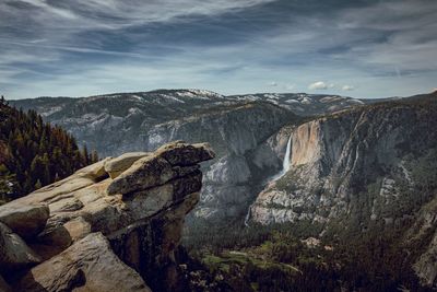 Scenic view of yosemite national park against cloudy sky