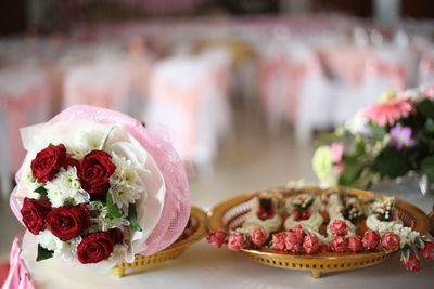 Close-up of rose bouquet on table