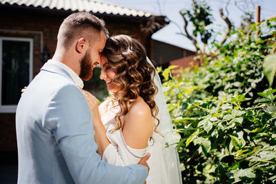 Young couple holding hands