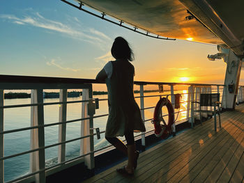 Sunset on cruise 