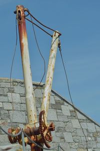 Harbourside hoist