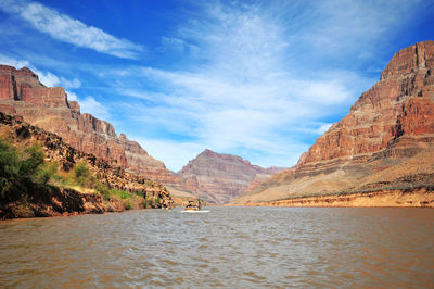 Photo of the colorado river in the grand canyon, arizona, usa