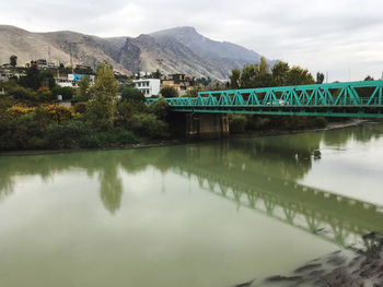 On the riverbank near dukan lake on the way to suleymania, iraqi kurdistan