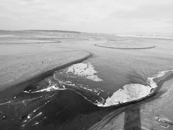 Tides, wind, and currents in the afternoon.