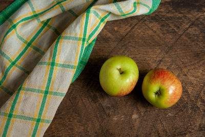 High angle view of apples on table