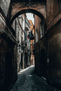 Narrow street between buildings