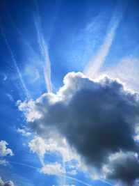 Low angle view of vapor trail in sky