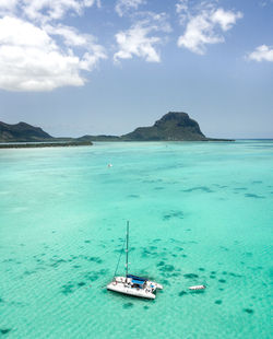 Scenic view of sea against sky in mauritius