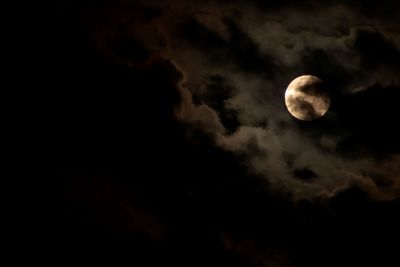 Low angle view of moon in sky