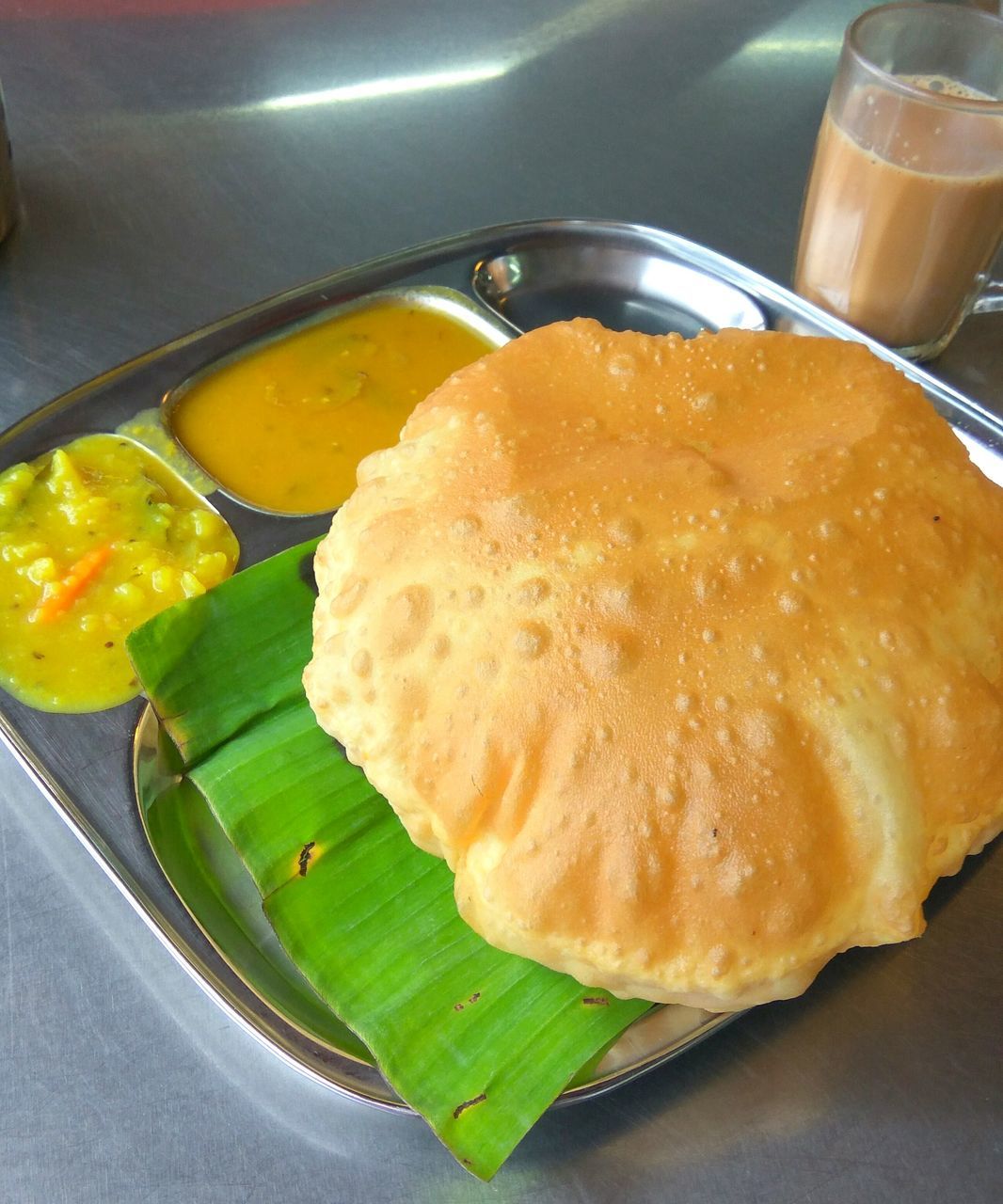 CLOSE-UP OF SERVING FOOD IN TRAY