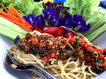 Close-up of chopped vegetables in bowl