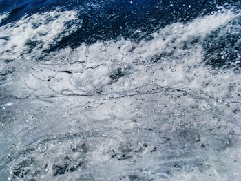 Waves splashing on rocks