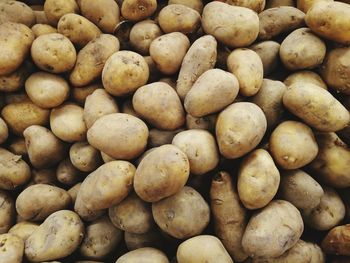 Full frame shot of raw potatoes