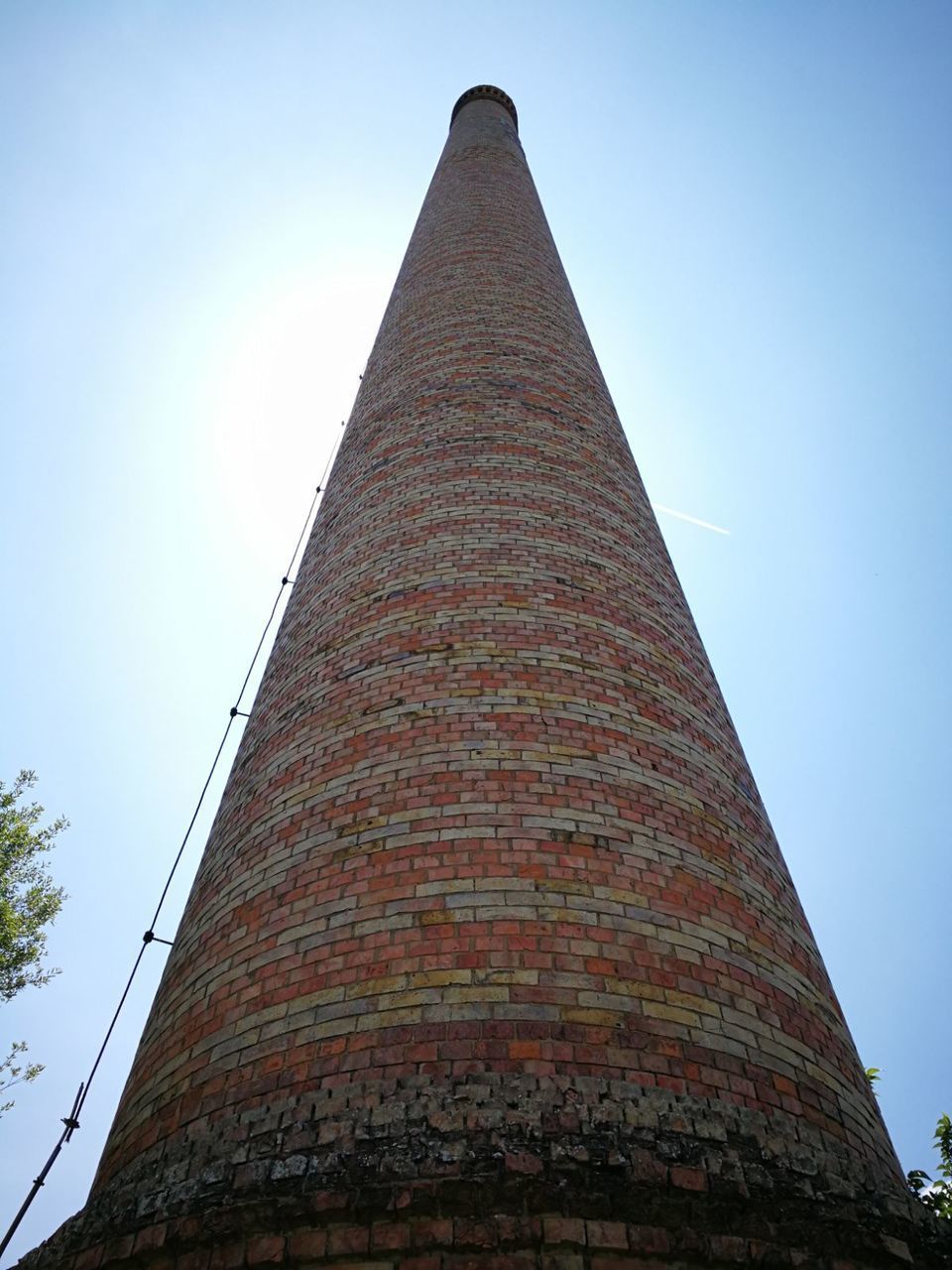 LOW ANGLE VIEW OF HISTORIC BUILDING AGAINST SKY