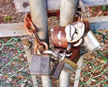 Close-up of rusty chain