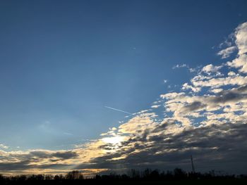 Low angle view of vapor trail in sky