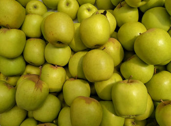 Full frame shot of apples