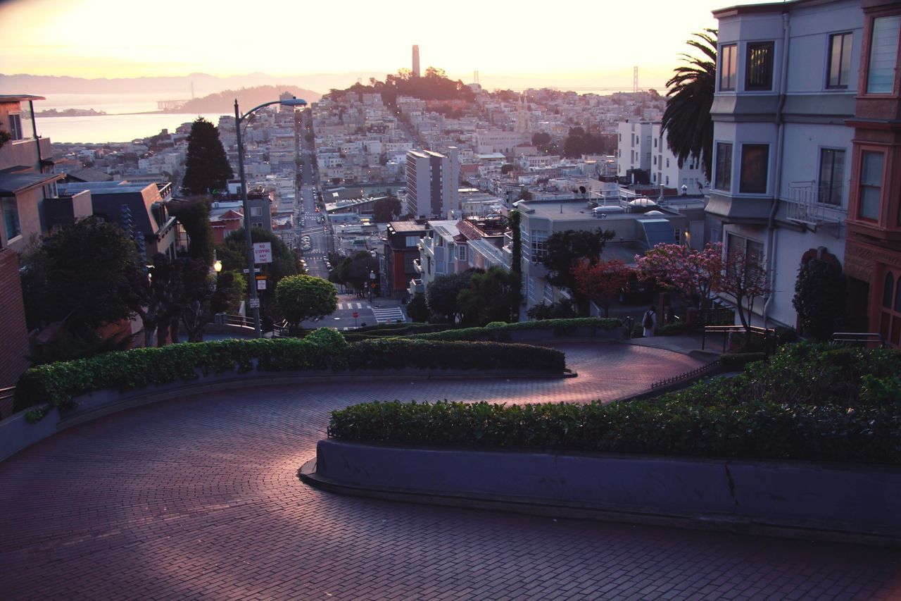 VIEW OF SWIMMING POOL IN CITY