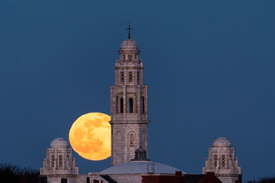 Snow moon rising