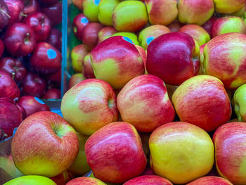 Full frame shot of apples