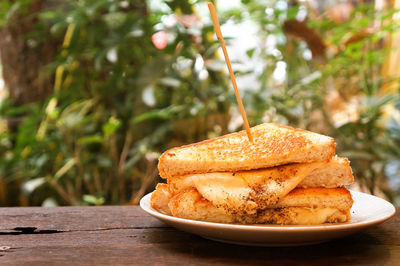 Close-up of bread in plate on table