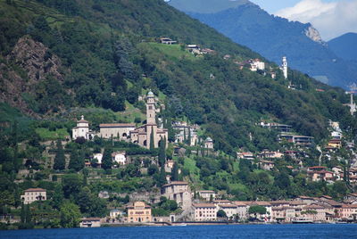 Buildings in town with mountain in background