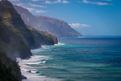 Scenic view of napali coast sea against sky