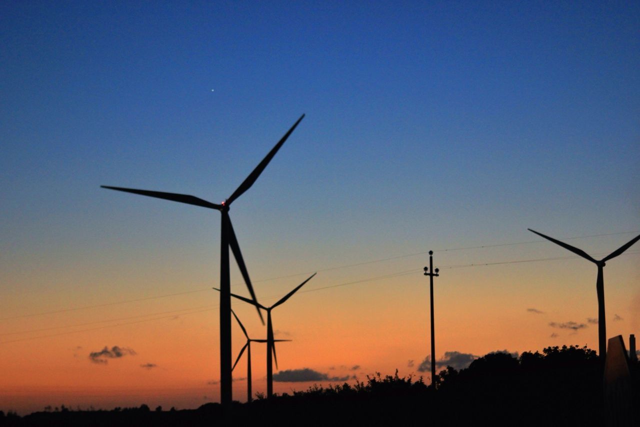 sunset, wind turbine, wind power, alternative energy, fuel and power generation, environmental conservation, silhouette, windmill, renewable energy, clear sky, field, landscape, technology, rural scene, copy space, nature, tranquility, tranquil scene, orange color, traditional windmill