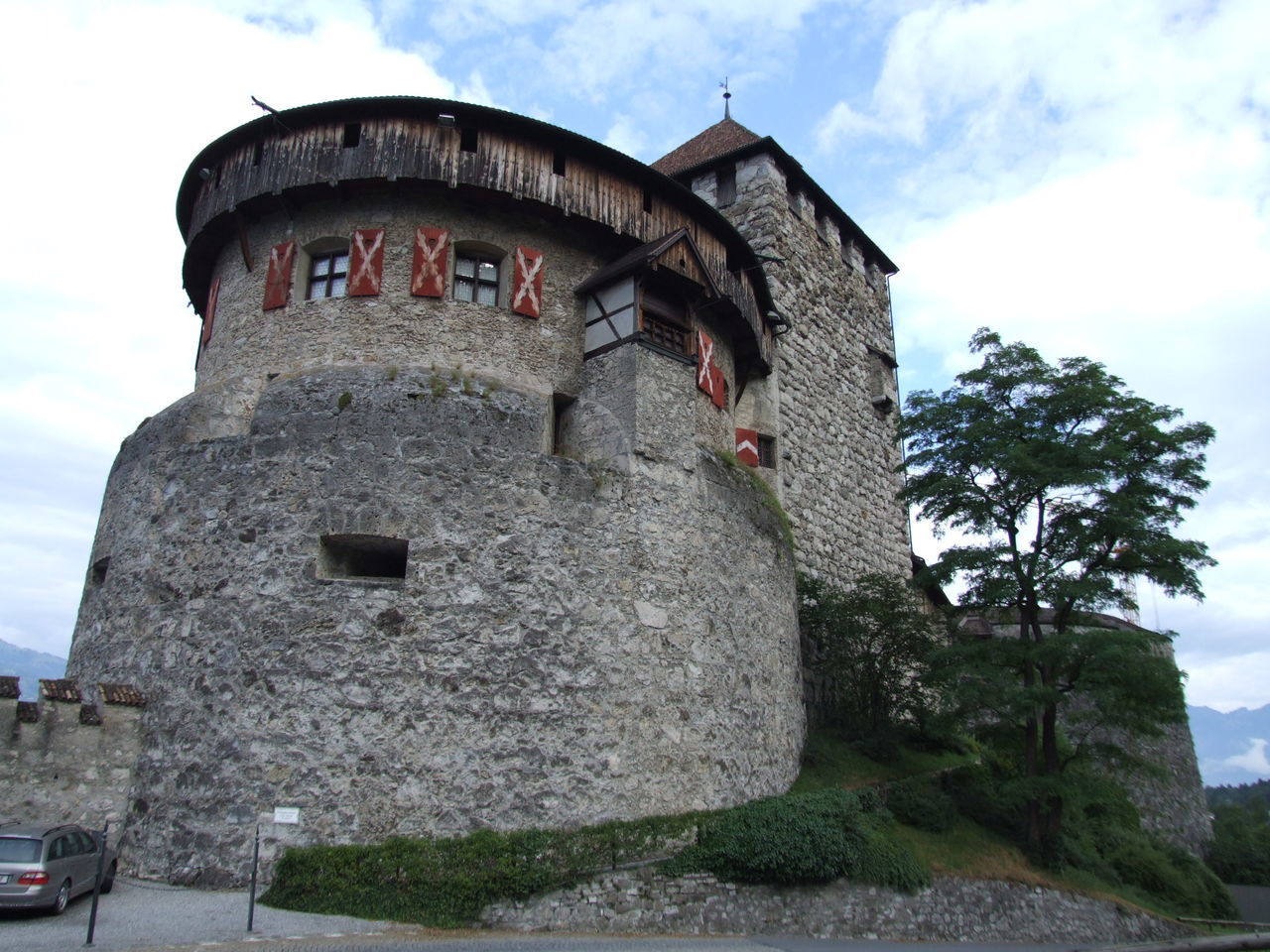 LOW ANGLE VIEW OF CASTLE