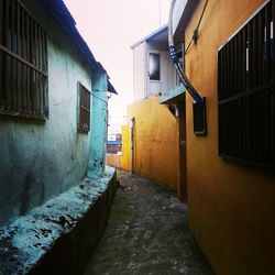 Narrow alley in alley