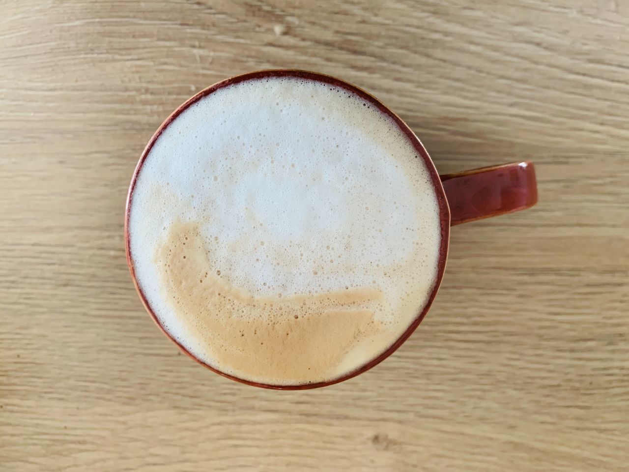 CLOSE-UP OF COFFEE ON TABLE