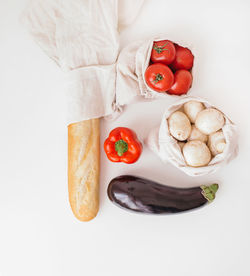 Baguette and vegetables