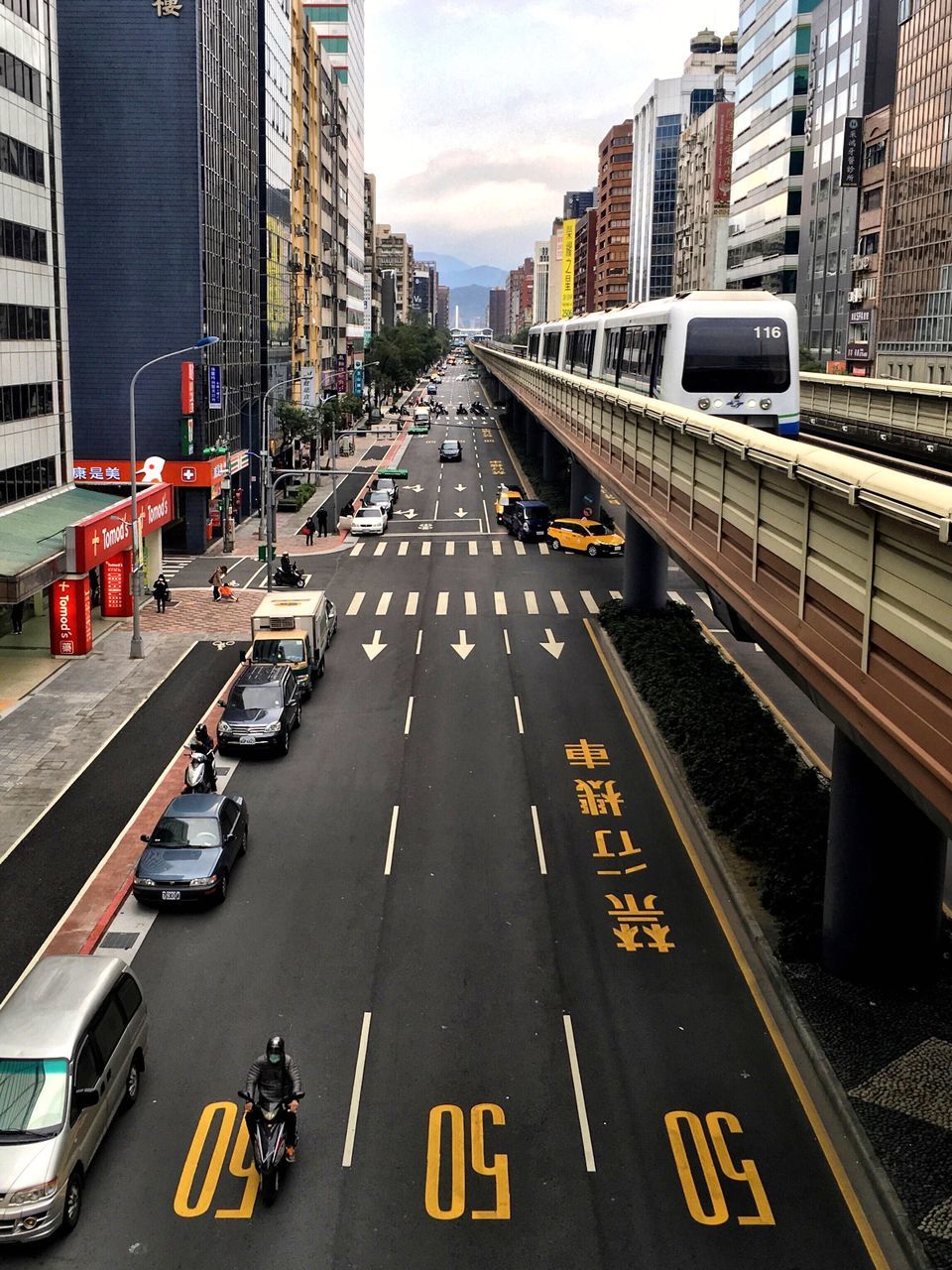 VIEW OF TRAFFIC ON ROAD