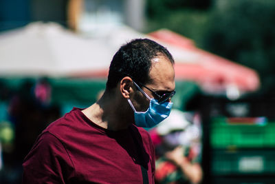 Portrait of young man wearing sunglasses