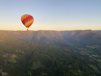 hot air balloon