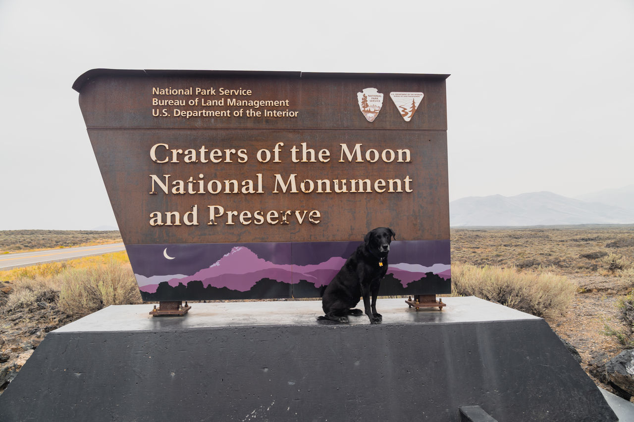 INFORMATION SIGN ON MOUNTAIN