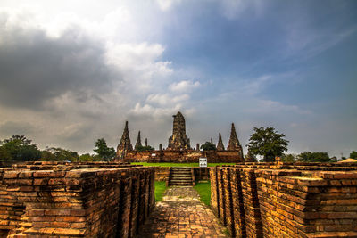 Old ruins of building against sky