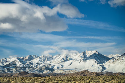 Eastern sierra mountains in the morning