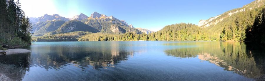 Panoramic view of lake and mountains against sky