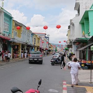 People on city street