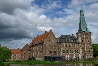 The castle of raesfeld in germany