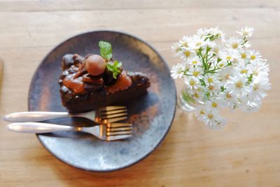 Close-up of ice cream in plate on table