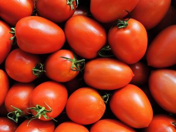 Full frame shot of tomatoes at market